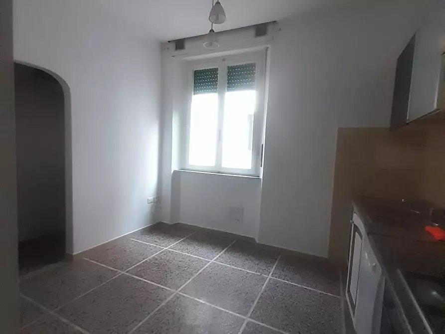 Immagine 3 di Appartamento in vendita  a Livorno