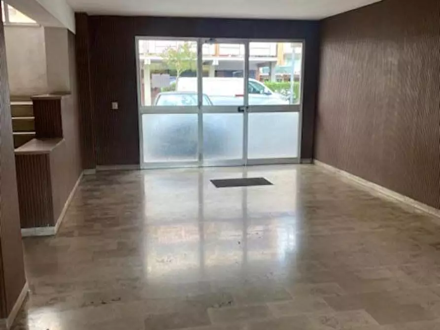 Immagine 17 di Appartamento in vendita  a Lucca