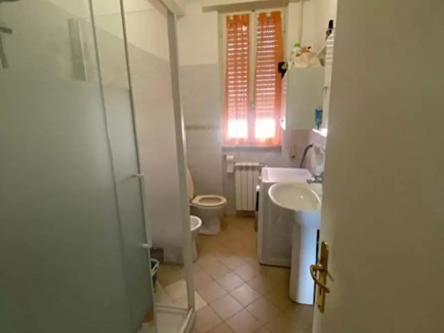 Immagine 9 di Appartamento in vendita  a Lucca