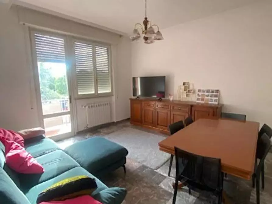 Immagine 8 di Appartamento in vendita  a Lucca