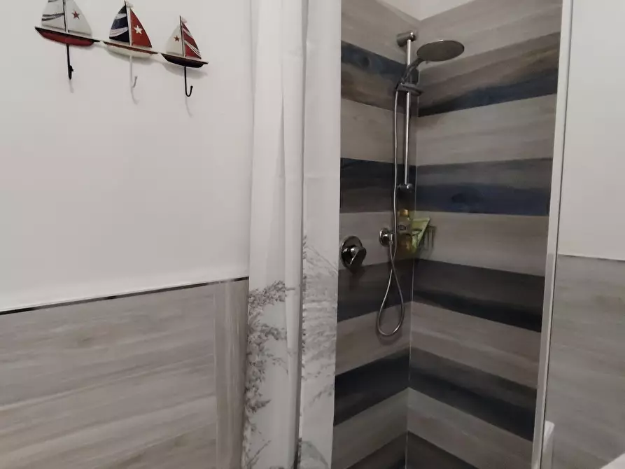 Immagine 24 di Appartamento in vendita  a Carrara