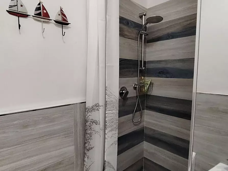 Immagine 23 di Appartamento in vendita  a Carrara