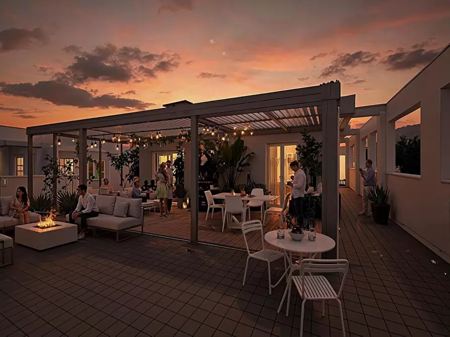 Immagine 2 di Mansarda in vendita  a Massa