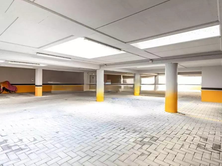 Immagine 20 di Mansarda in vendita  a Massa