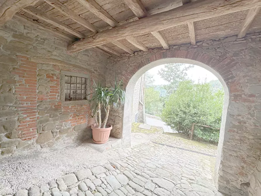 Immagine 16 di Appartamento in vendita  a Massa E Cozzile