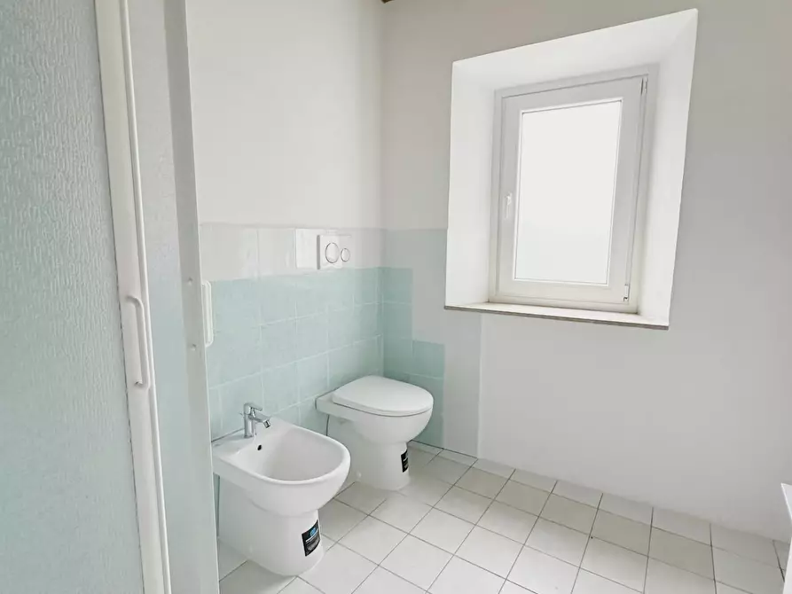 Immagine 15 di Appartamento in vendita  a Massa E Cozzile