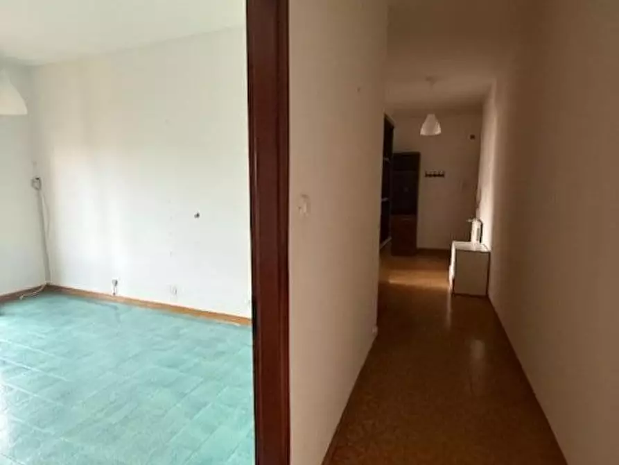 Immagine 13 di Appartamento in vendita  a Carrara