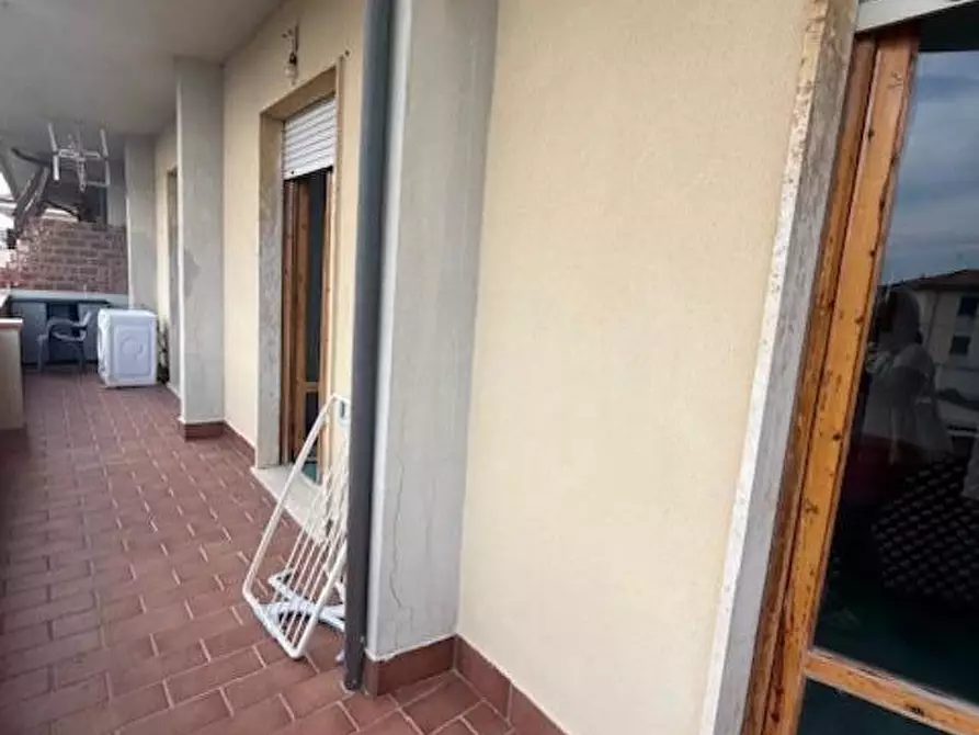 Immagine 12 di Appartamento in vendita  a Carrara