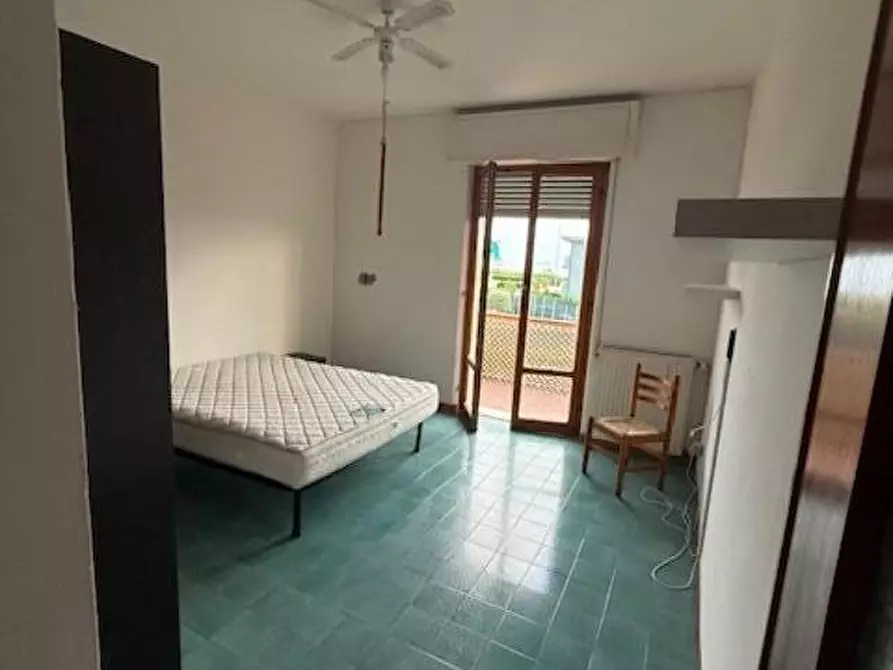 Immagine 10 di Appartamento in vendita  a Carrara