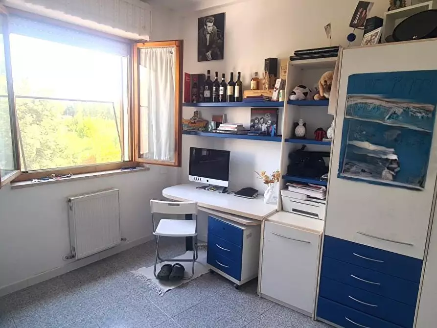 Immagine 22 di Appartamento in vendita  a Livorno