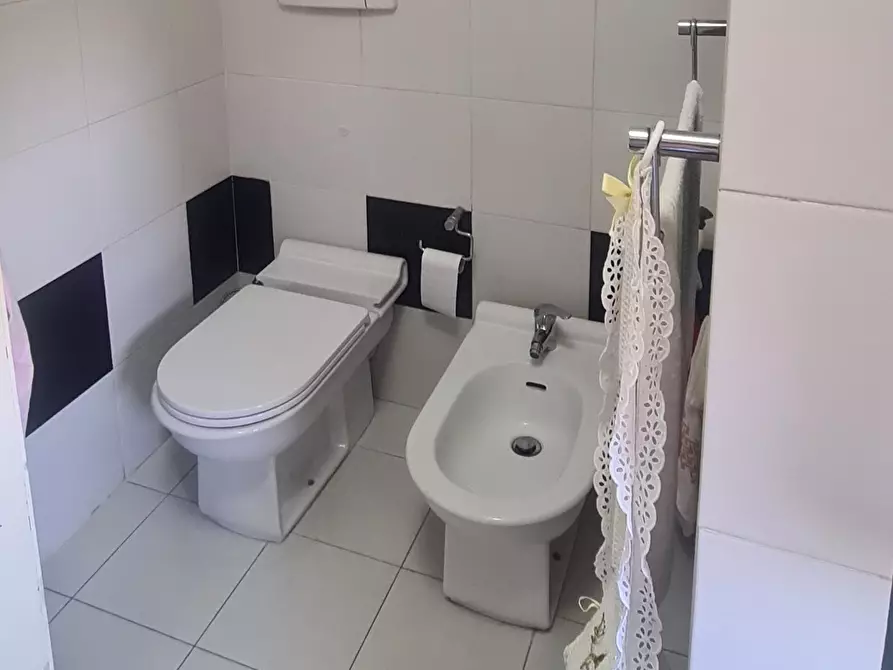 Immagine 30 di Appartamento in vendita  a Livorno