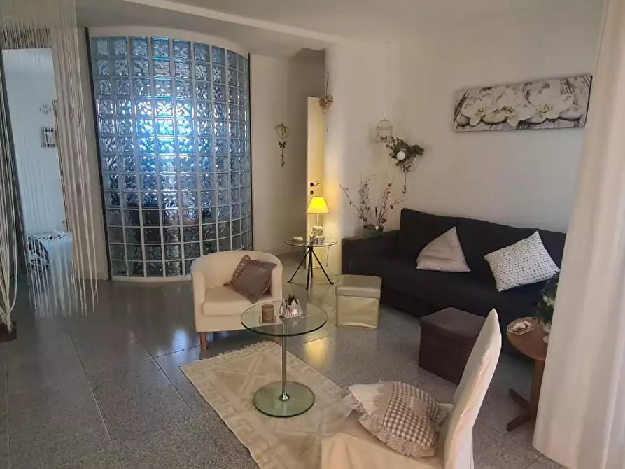 Immagine 8 di Appartamento in vendita  a Livorno