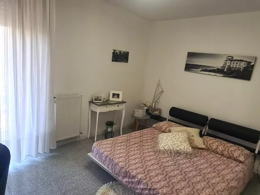 Immagine 17 di Appartamento in vendita  a Livorno