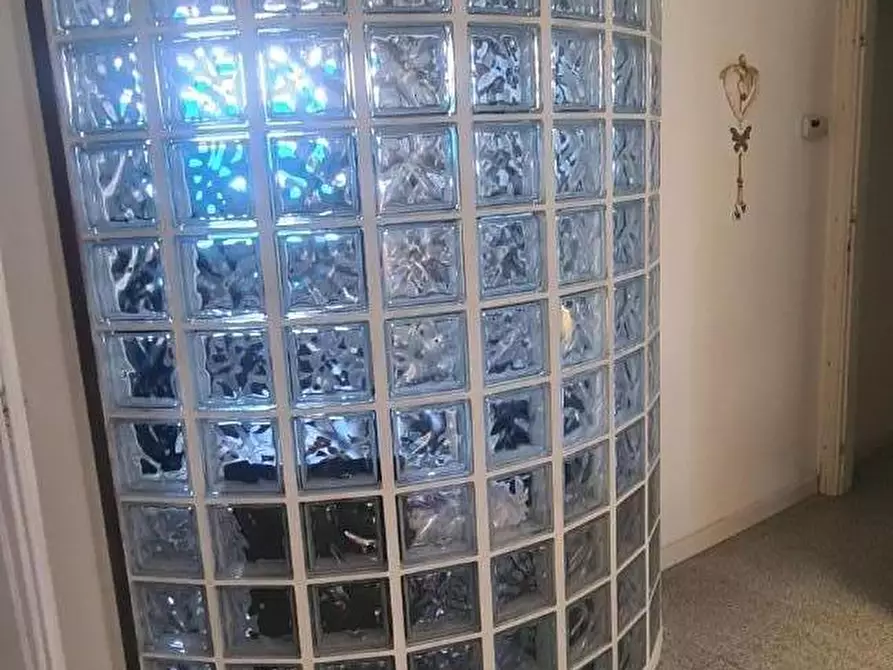 Immagine 9 di Appartamento in vendita  a Livorno