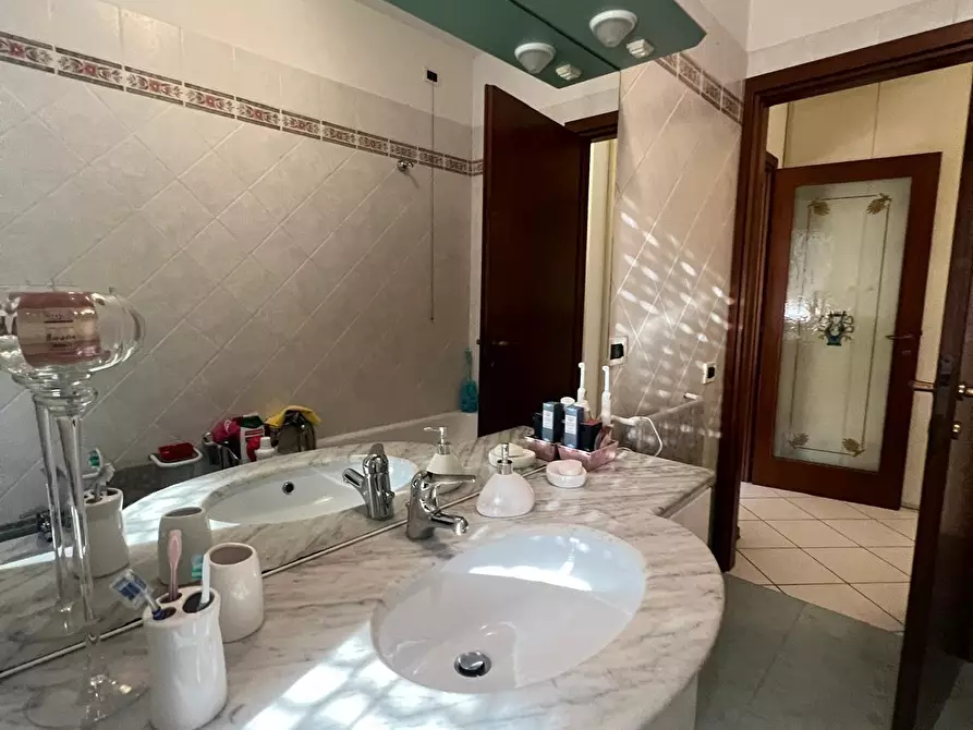 Immagine 19 di Appartamento in vendita  a Colle Di Val D'elsa