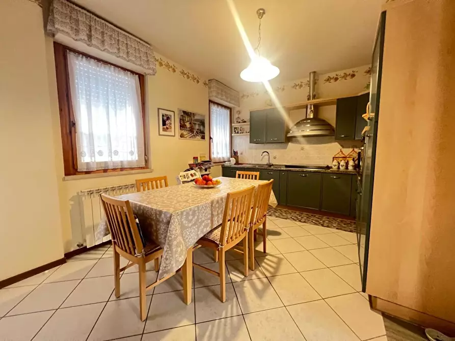 Immagine 4 di Appartamento in vendita  a Colle Di Val D'elsa