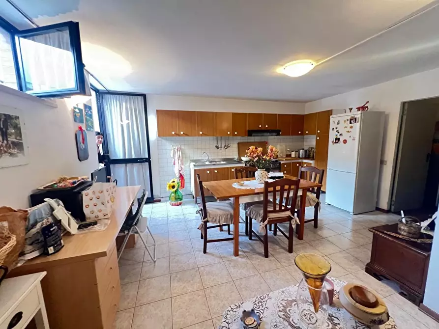 Immagine 34 di Appartamento in vendita  a Colle Di Val D'elsa