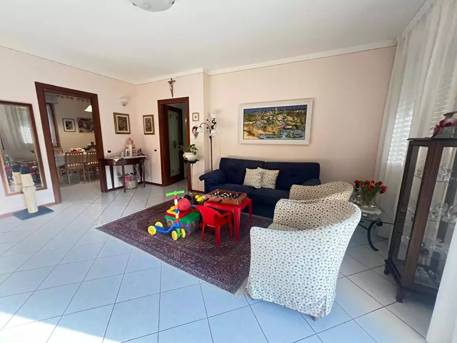 Immagine 16 di Appartamento in vendita  a Colle Di Val D'elsa