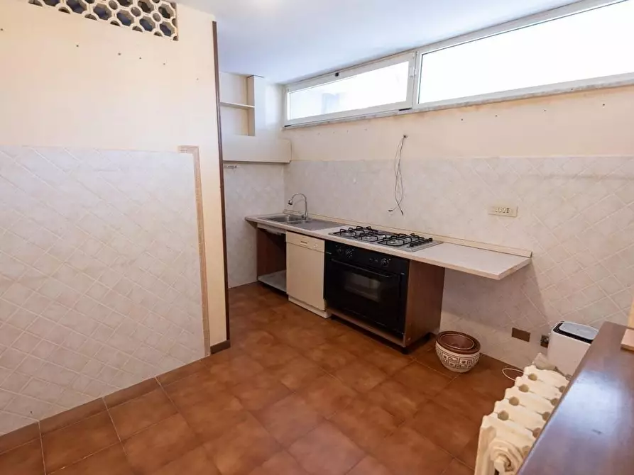 Immagine 9 di Villetta a schiera in vendita  a Ortonovo