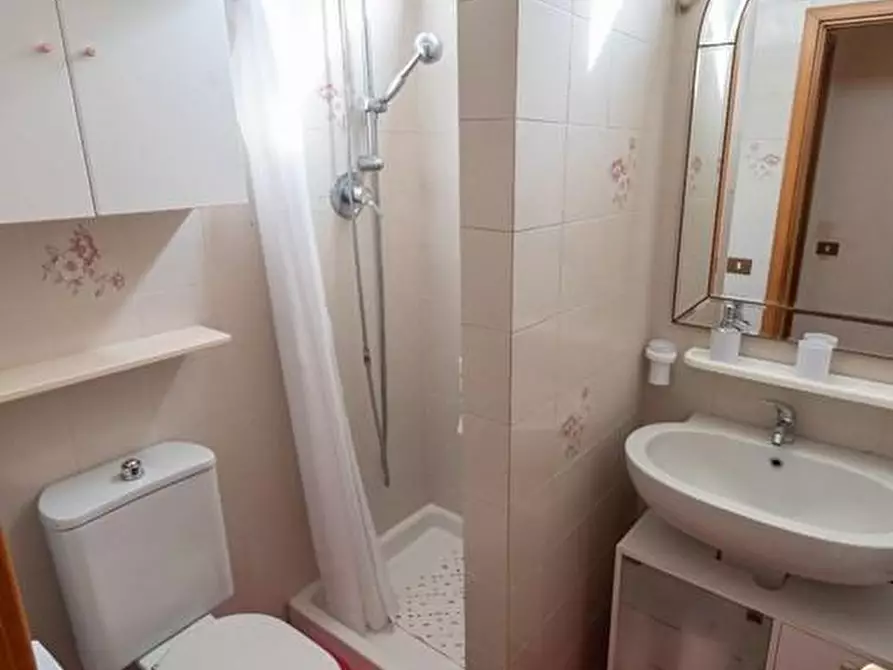 Immagine 20 di Villetta a schiera in vendita  a Ortonovo