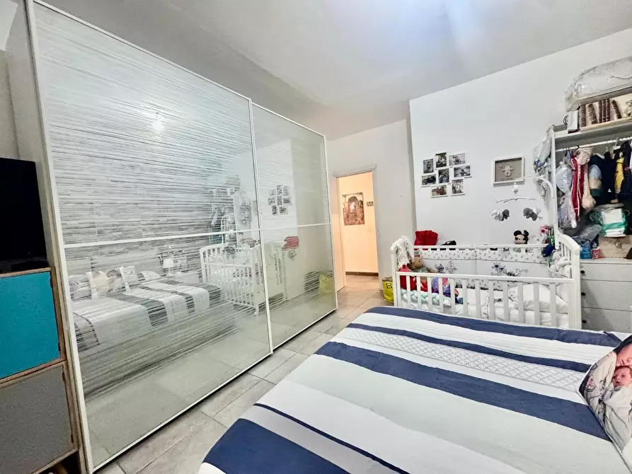 Immagine 11 di Appartamento in vendita  a Massa