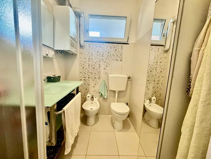 Immagine 14 di Appartamento in vendita  a Massa