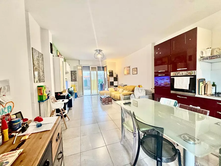 Immagine 3 di Appartamento in vendita  a Massa