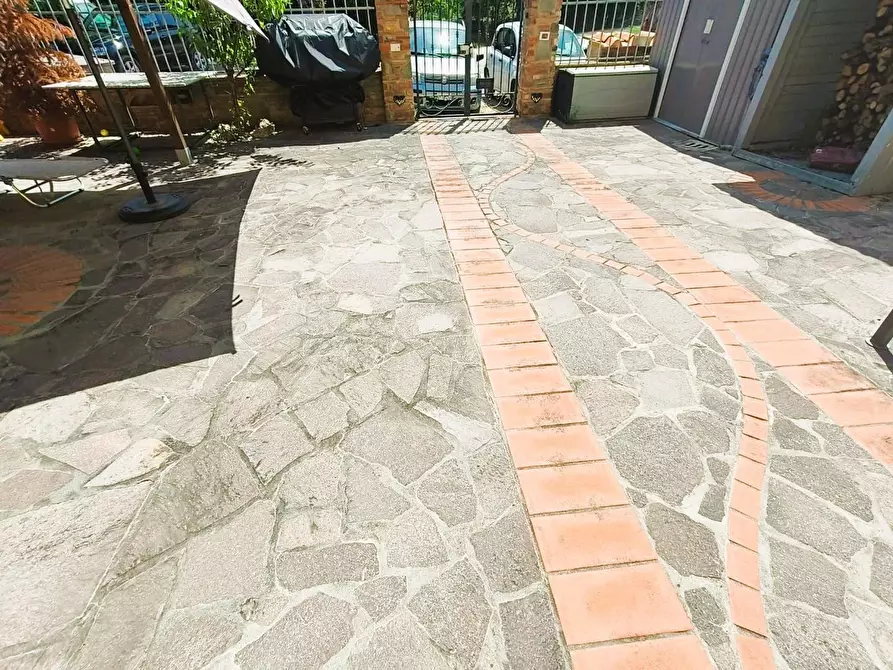 Immagine 16 di Appartamento in vendita  a Empoli