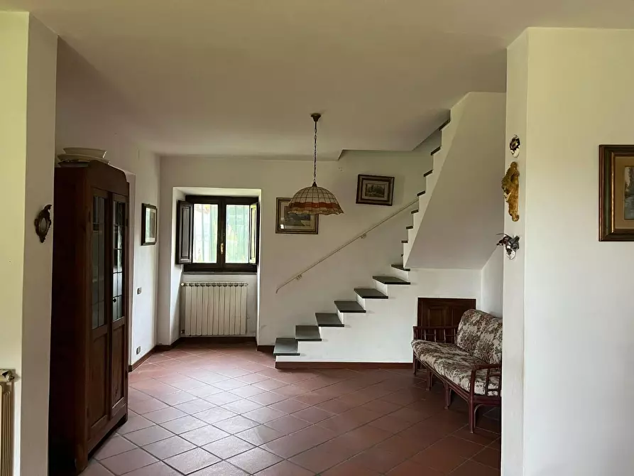 Immagine 6 di Casa bifamiliare in vendita  a Montignoso