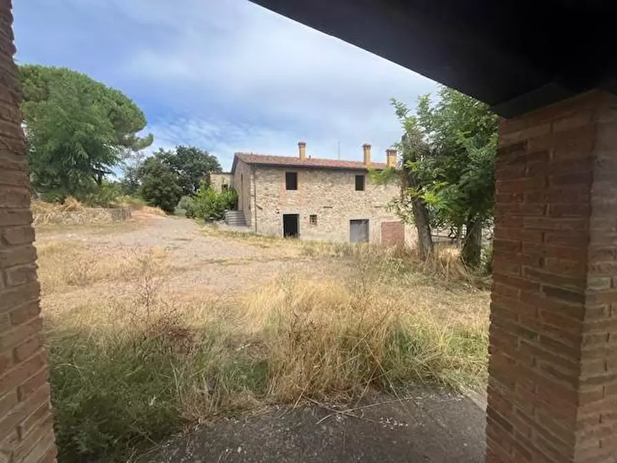Immagine 20 di Casa colonica in vendita  a Chianni