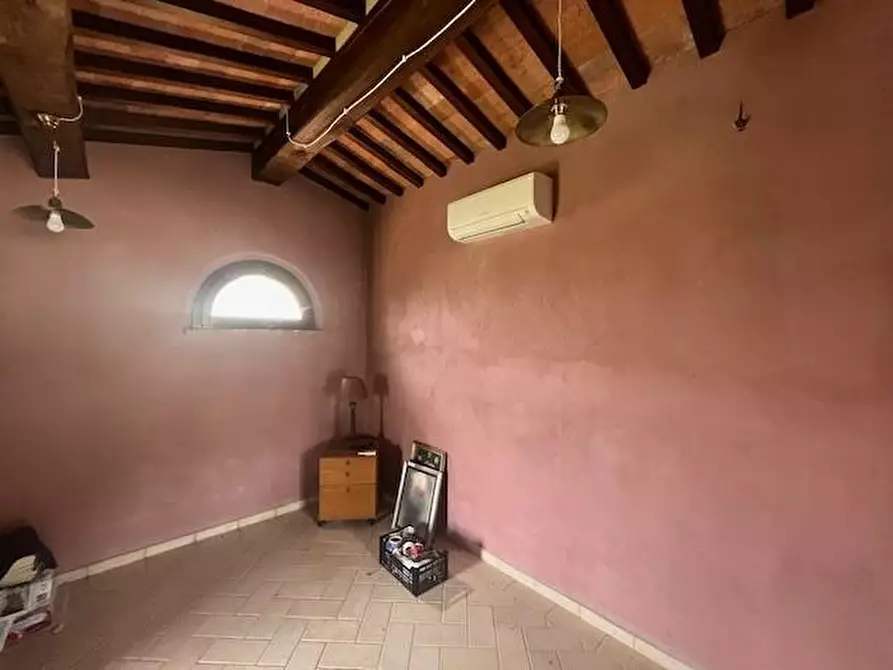 Immagine 23 di Casa colonica in vendita  a Chianni