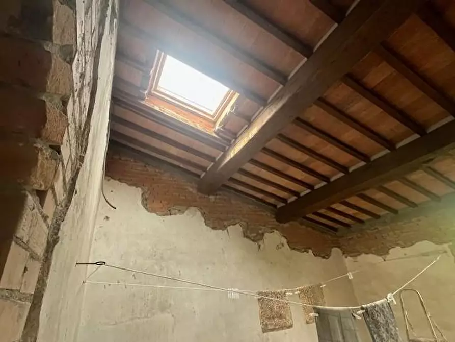 Immagine 30 di Casa colonica in vendita  a Chianni