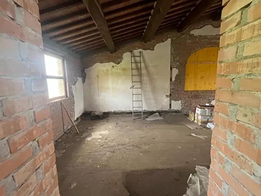 Immagine 32 di Casa colonica in vendita  a Chianni