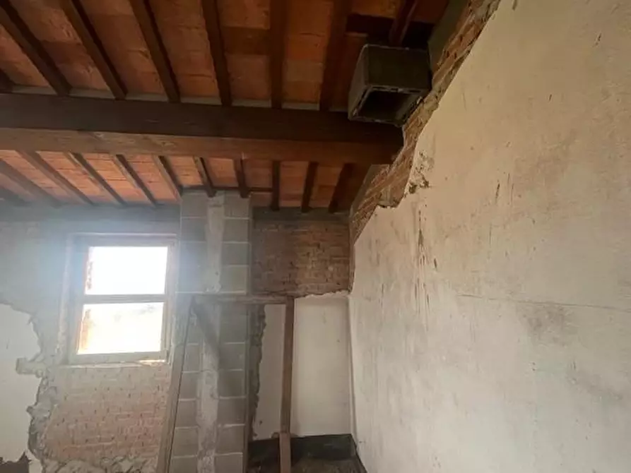 Immagine 33 di Casa colonica in vendita  a Chianni