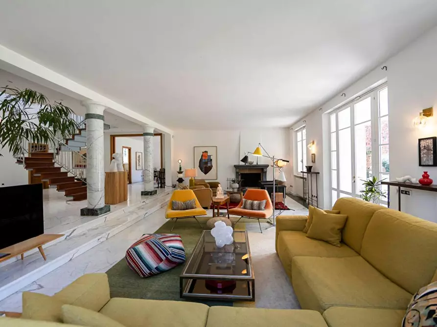 Immagine 16 di Villa in vendita  a Massa