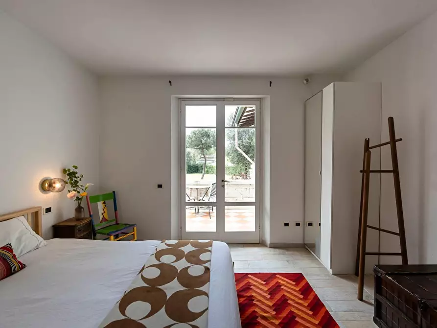 Immagine 35 di Villa in vendita  a Massa