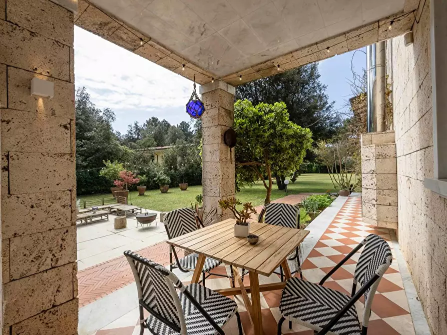 Immagine 23 di Villa in vendita  a Massa