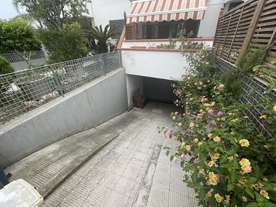 Immagine 11 di Villetta a schiera in vendita  a Taranto
