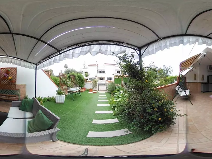 Immagine 36 di Villetta a schiera in vendita  a Taranto