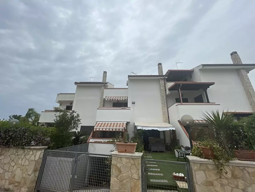 Immagine 3 di Villetta a schiera in vendita  a Taranto