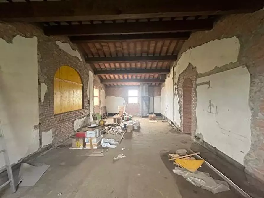 Immagine 2 di Azienda agricola in vendita  a Chianni