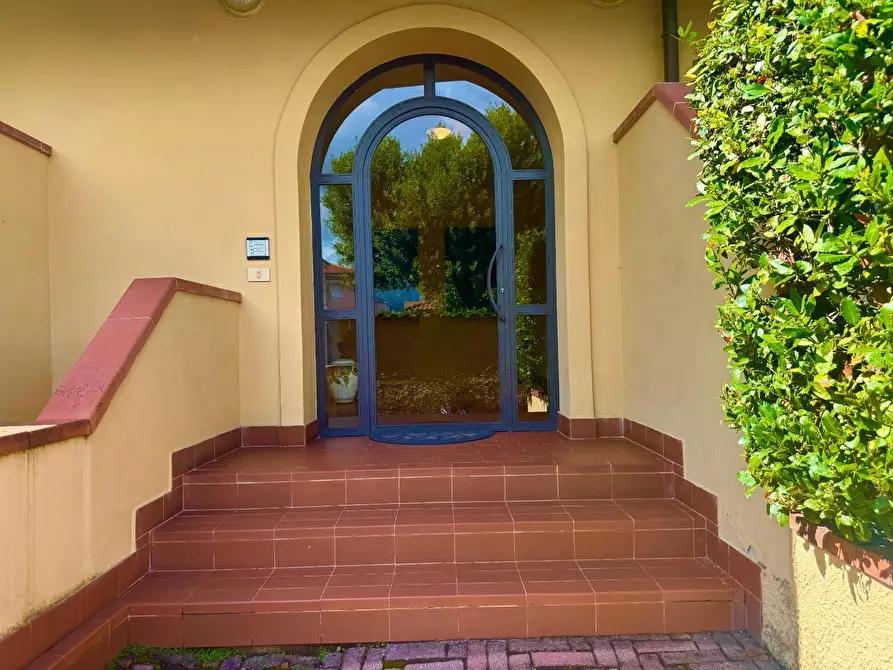 Immagine 23 di Villetta a schiera in vendita  a Massa