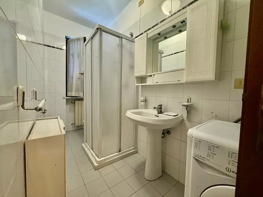 Immagine 22 di Villetta a schiera in vendita  a Massa