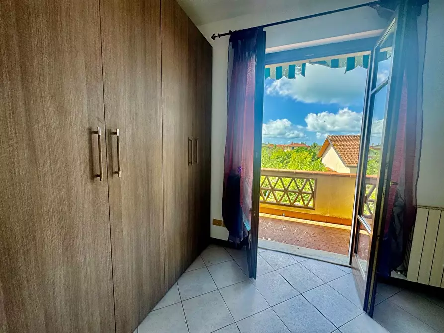 Immagine 17 di Villetta a schiera in vendita  a Massa