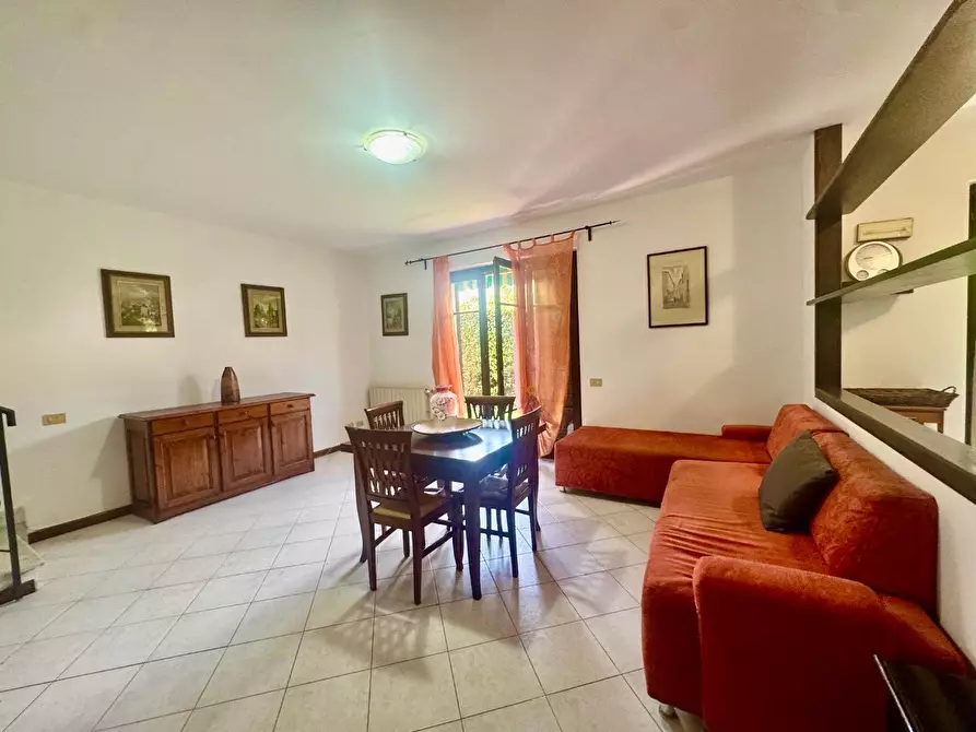 Immagine 3 di Villetta a schiera in vendita  a Massa