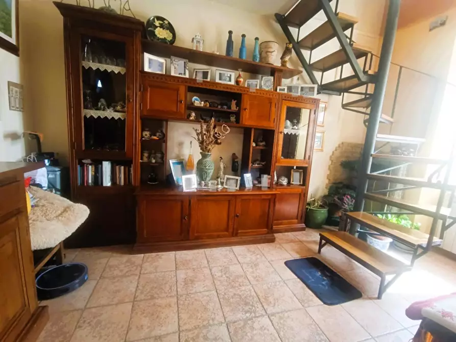 Immagine 9 di Terratetto in vendita  a Massa