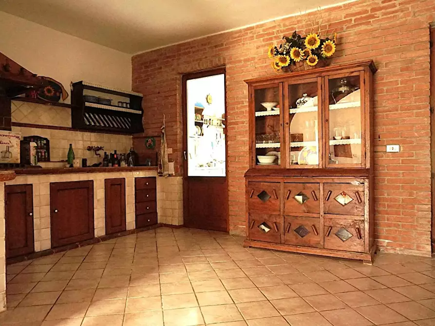 Immagine 4 di Casa colonica in vendita  a San Miniato