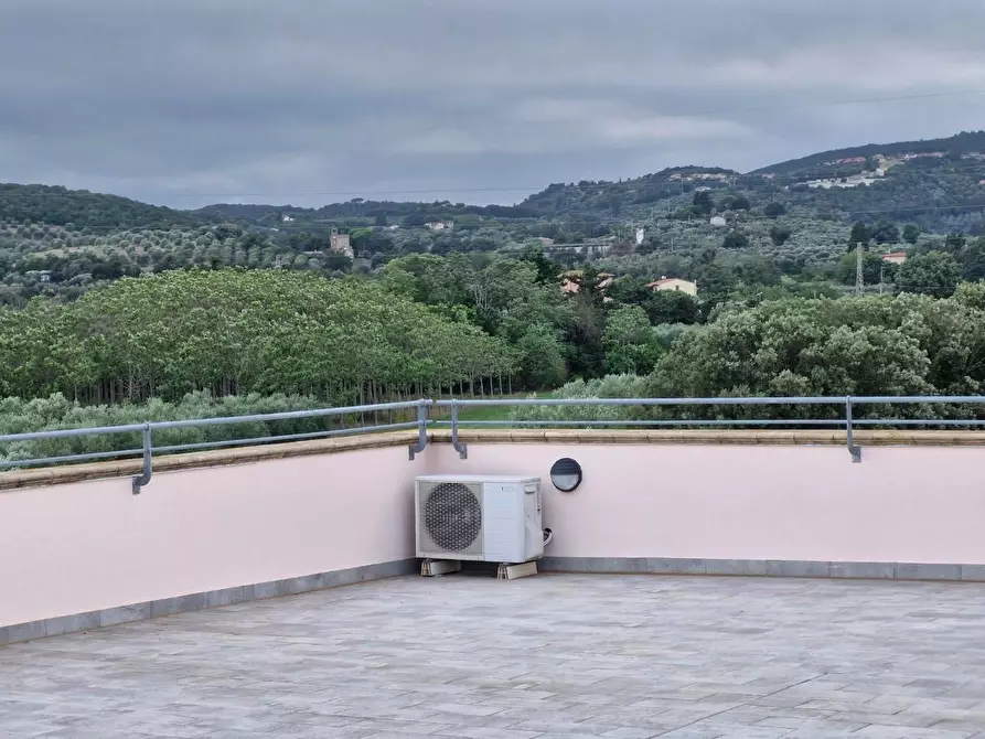 Immagine 40 di Appartamento in vendita  a Campiglia Marittima