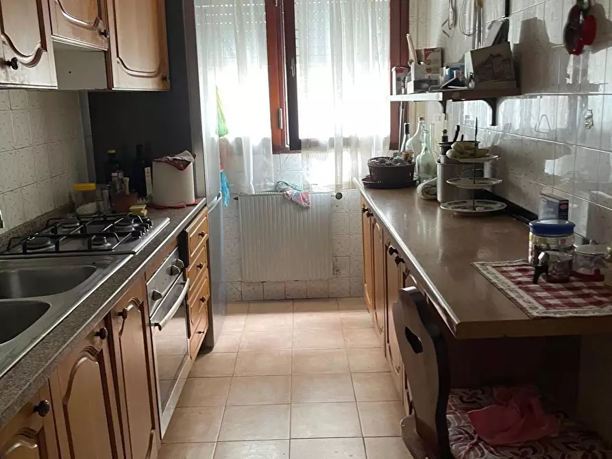 Immagine 1 di Appartamento in vendita  a Carrara