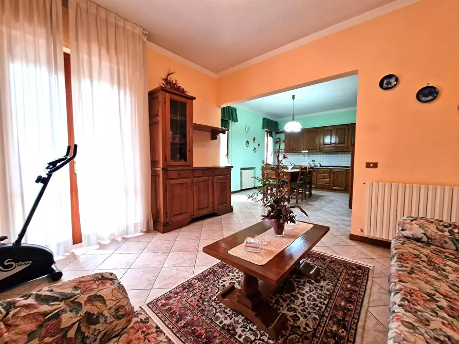 Immagine 16 di Villa in vendita  a Capannori